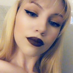 Meet your Posher, Marissa